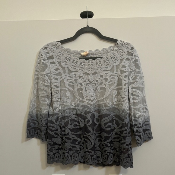 Meadow Rue Anthropologie Blue-Grey Sheer Ombré Lace Top EUC - Picture 2 of 8